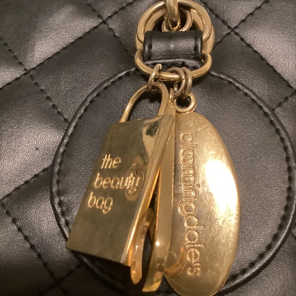 BLOOMINGDALE BEAUTY TOTE BAG WITH METAL TAGS - Picture 6 of 8